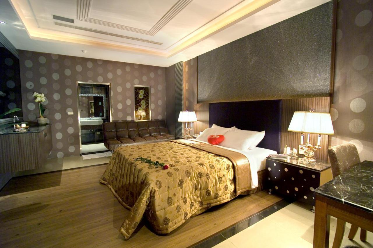 גאושיונג Chateau Motel & Spa מראה חיצוני תמונה